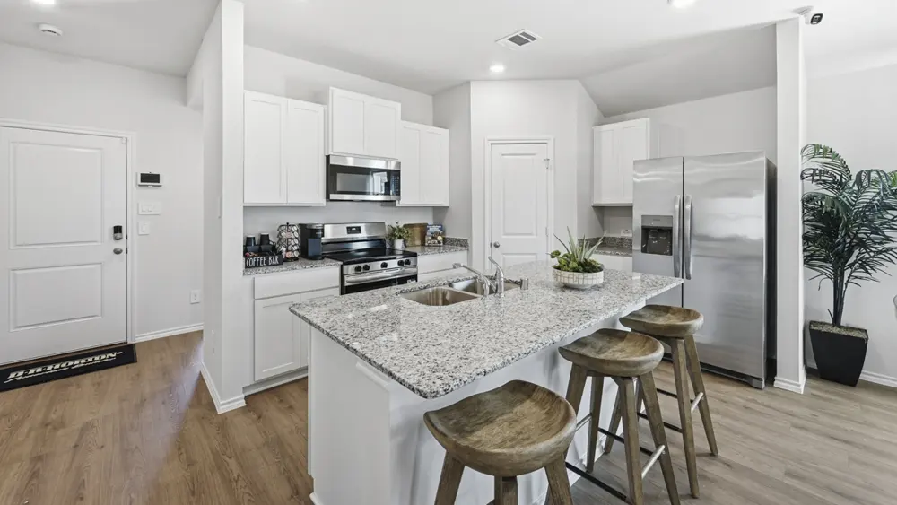 Elgin home at 4104 Thistle Dr, Sanger, Texas