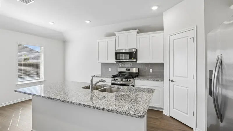 Hale at 4812 Silver Chute Ave, Aubrey, Texas: photo 2