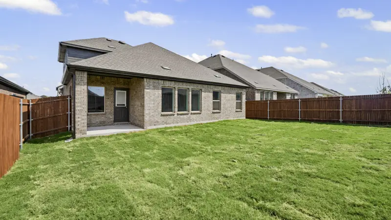 Ivery II at 4829 Silver Touch Rd, Aubrey, Texas: photo 4
