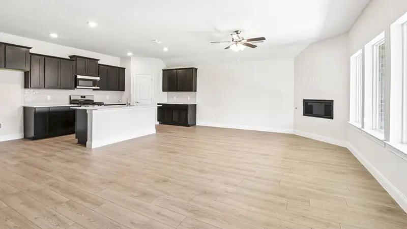Echelon at 9520 Bently Blvd, Aubrey, Texas: photo 3