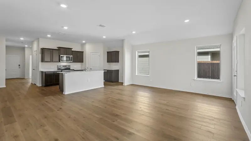 Lakeway floor plan at Sanger Circle: interior photo 2