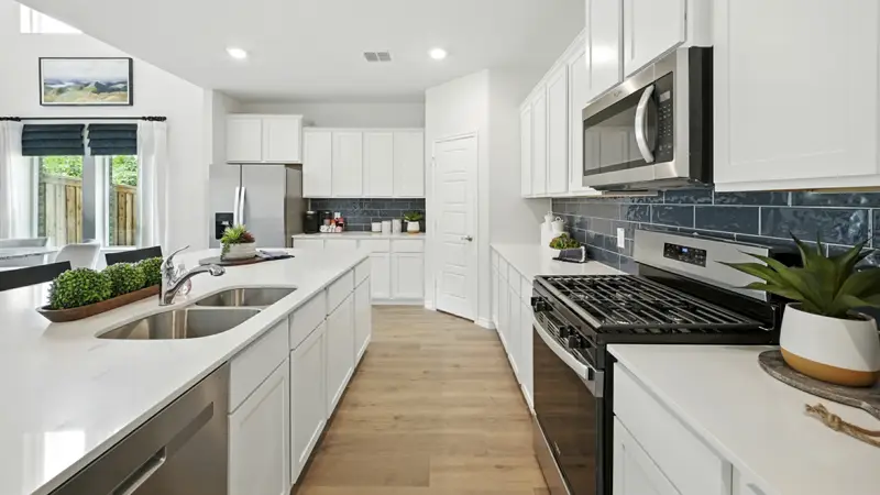 Bastrop floor plan at Silverado: interior photo 1